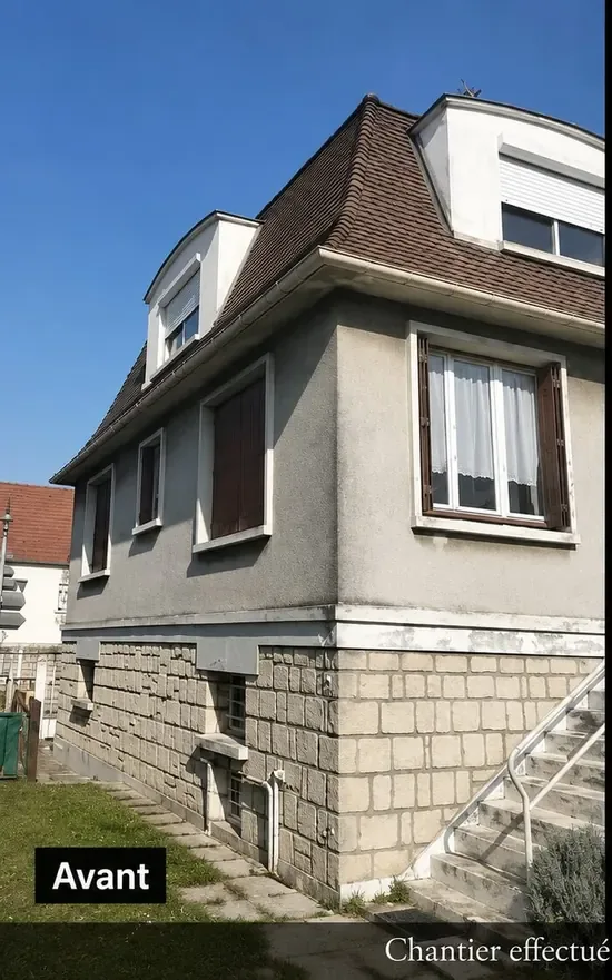 Ravalement de façade, soubassement pierre et escalier - avant